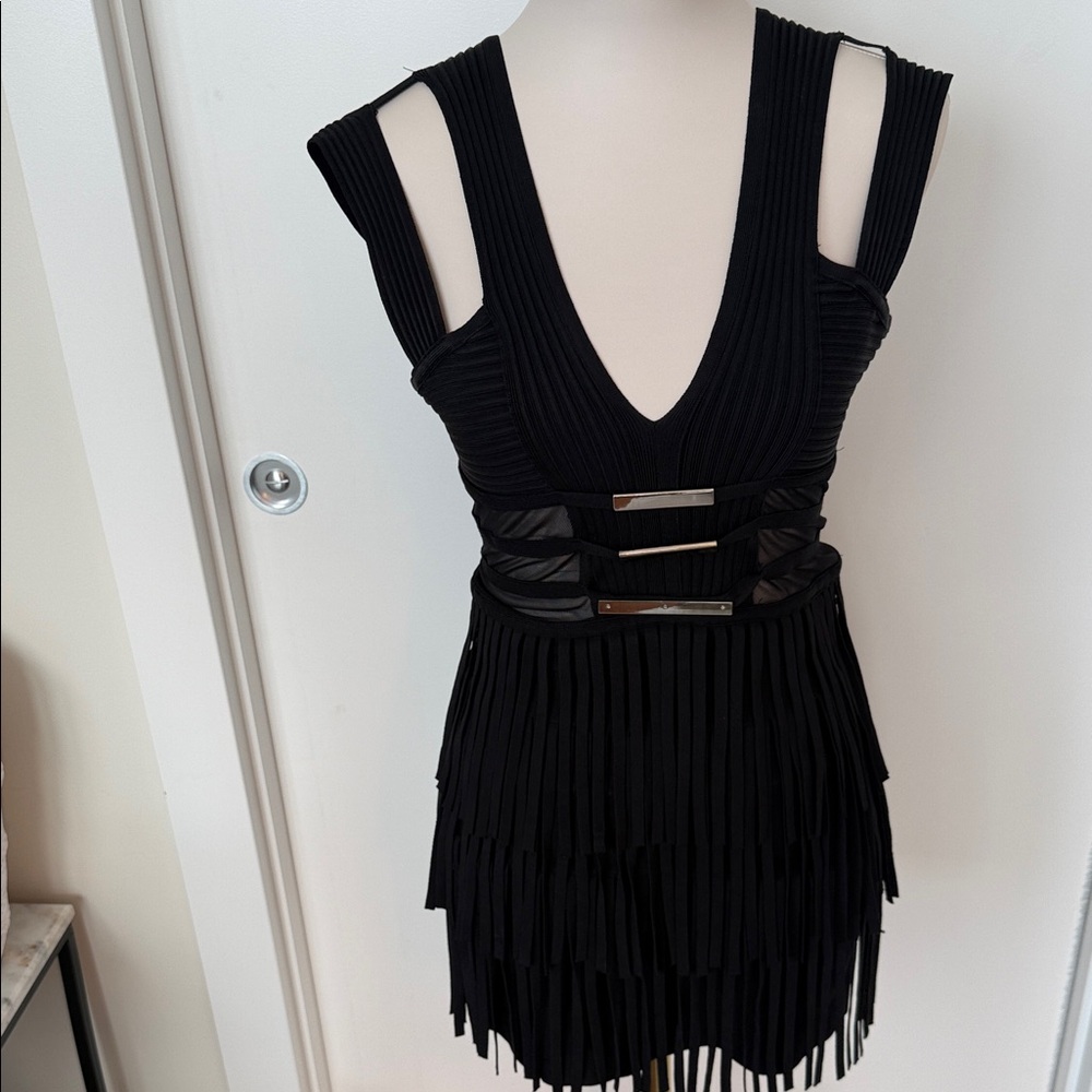 Elegant Black Sleeveless Dress